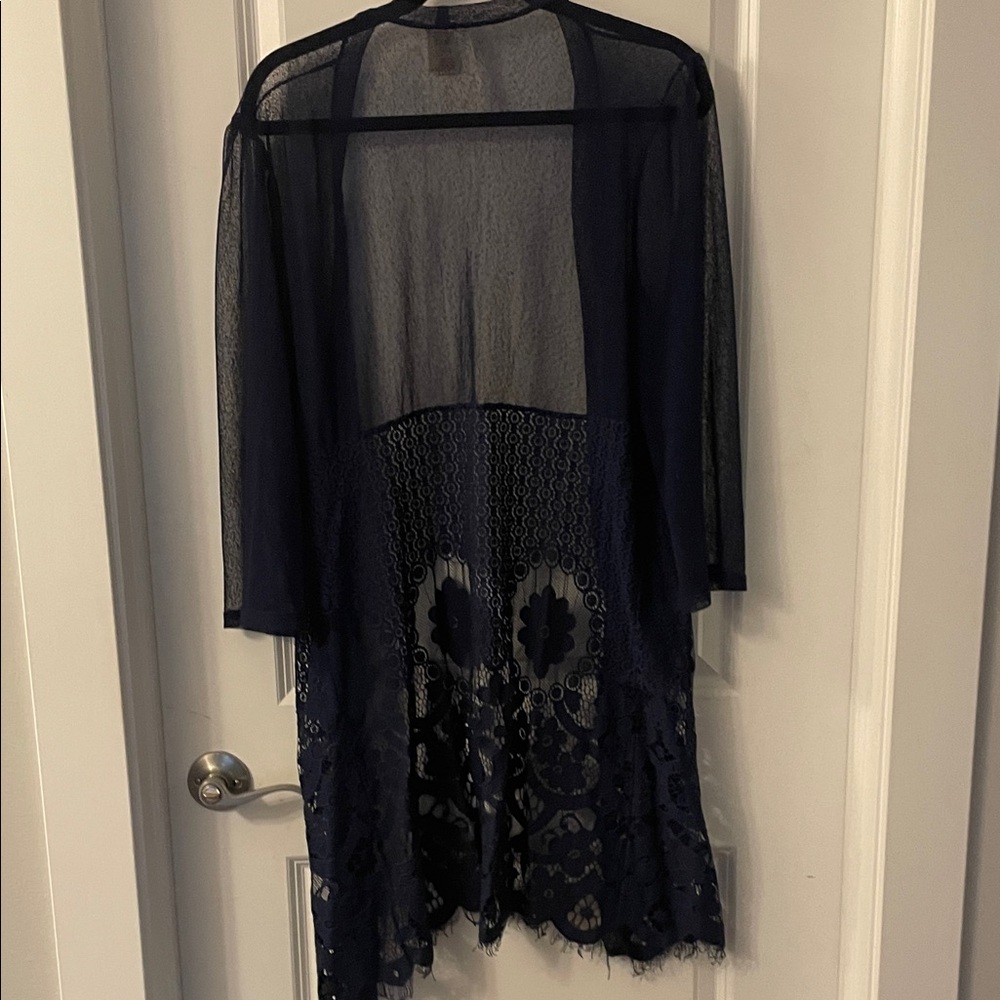 Elegant Navy Lace Cardigan - Picture 4 of 5
